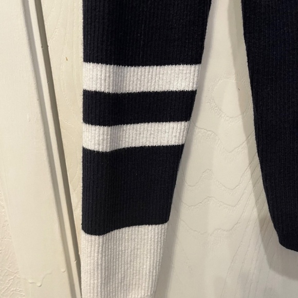 Faherty Mikki Organic Cotton-Cashmere Henley Sweater M Navy Coastal Colorblock - Picture 3 of 5